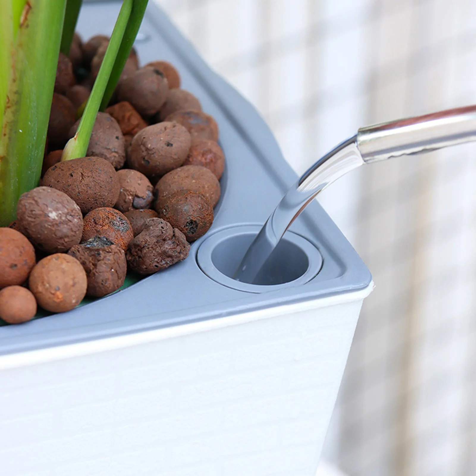 Jardinière auto-arrosage faite - Gardening Tools Green avis et prix